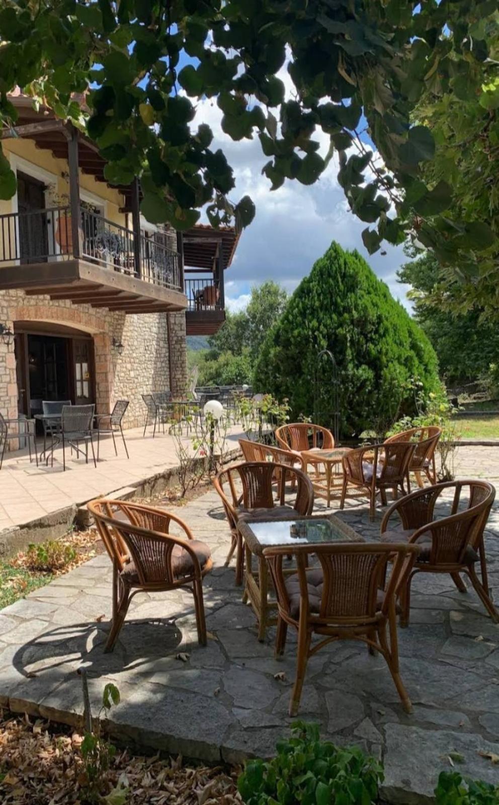 Allotino Hotel - Cafe & Snacks Langádia Kültér fotó